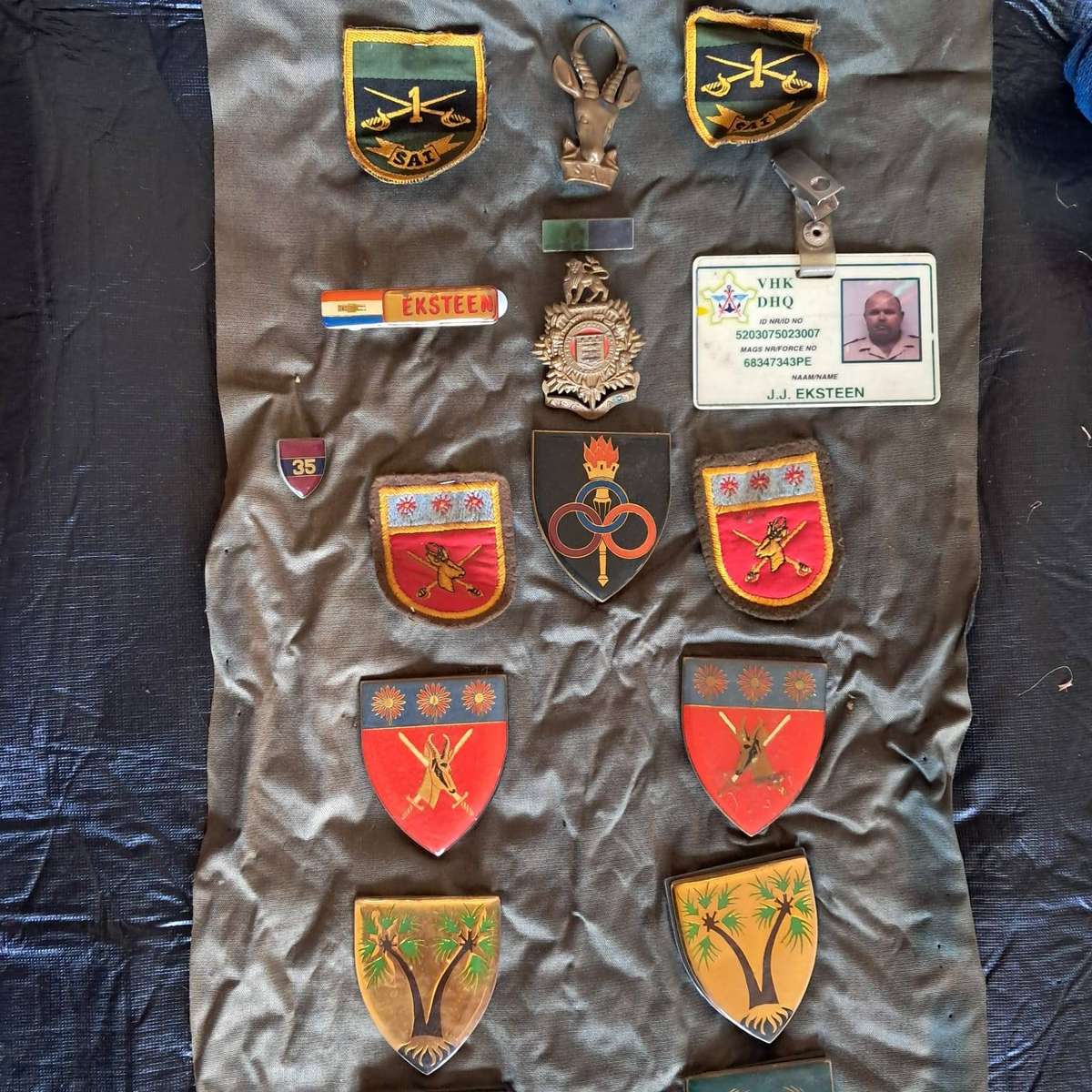 MILITARY MEMORABILIA SCROLL LOADED WITH ITEMS