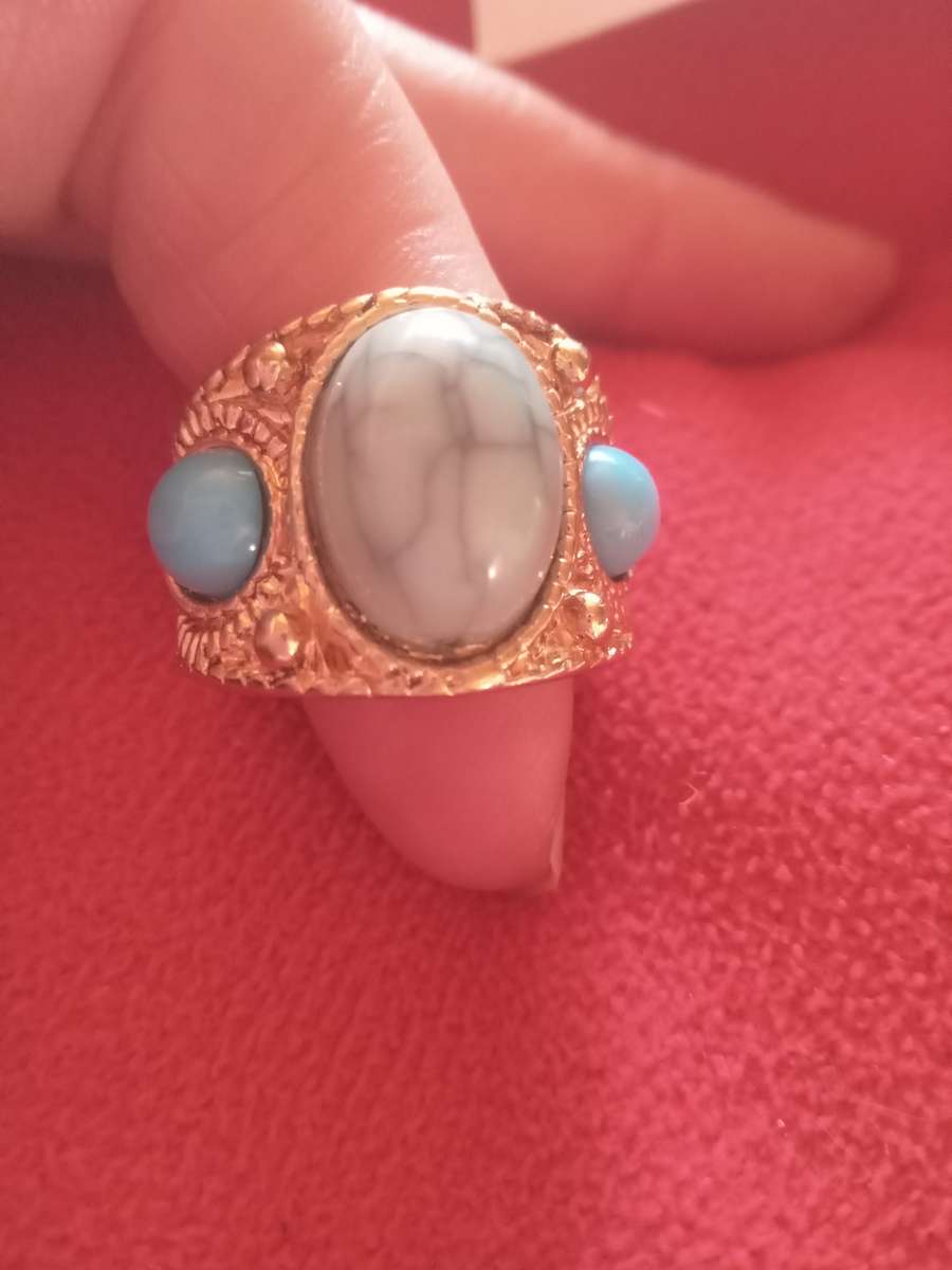 HIGH-END FASHION RING