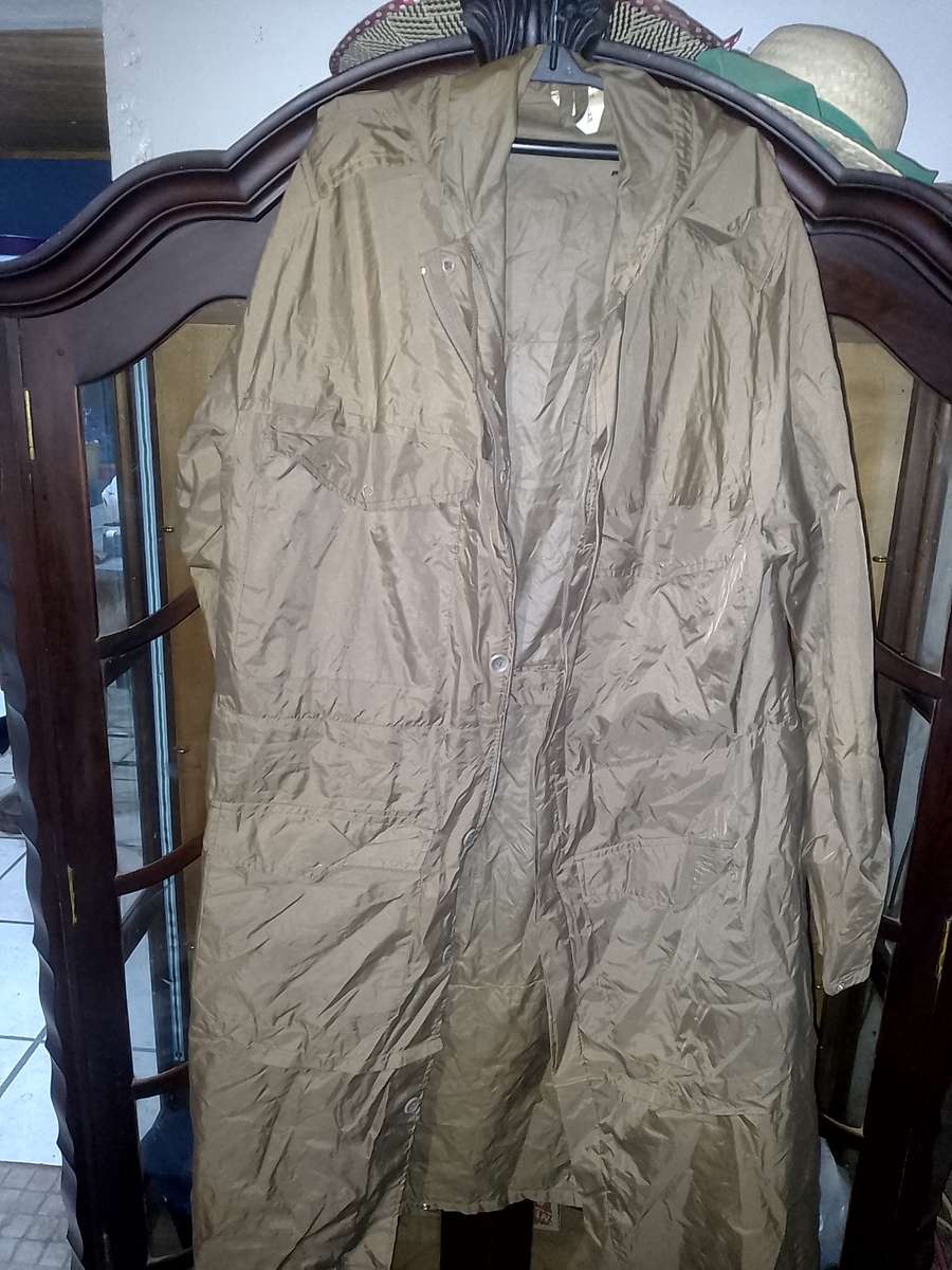 SADF RAIN COAT SIZE LARGE ISSUE 1981 EXCELLENT CONDITION
