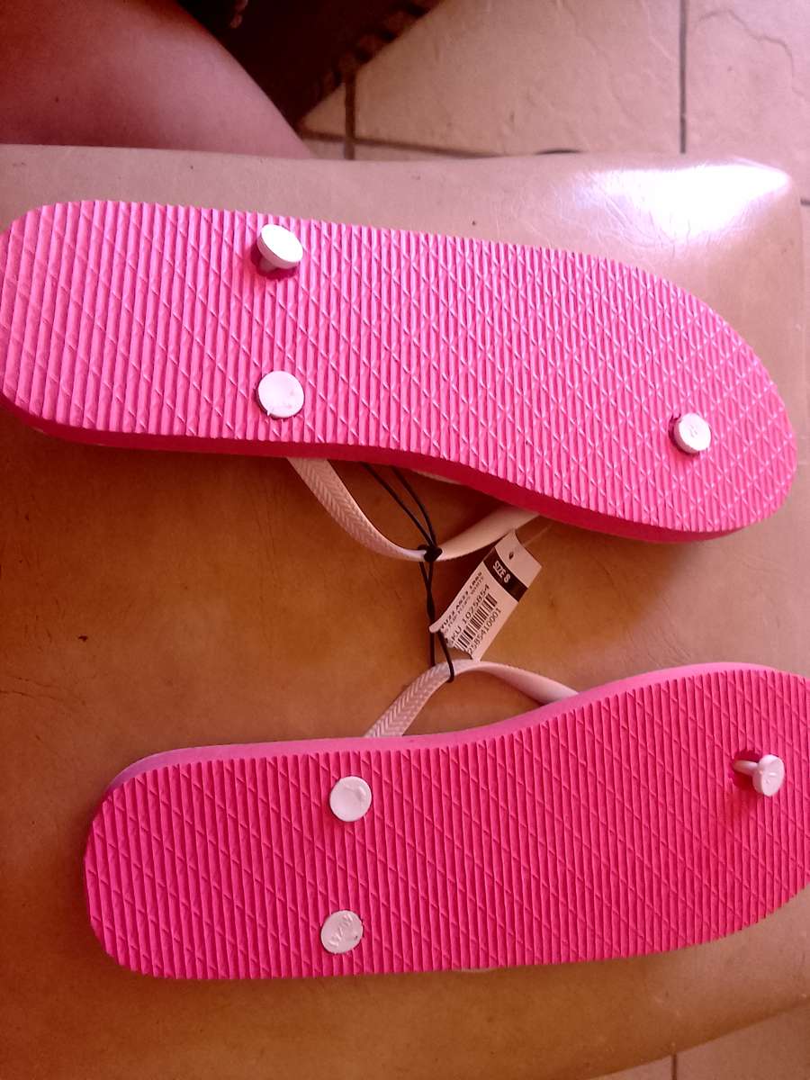 LADIES SANDALS SIZE 8