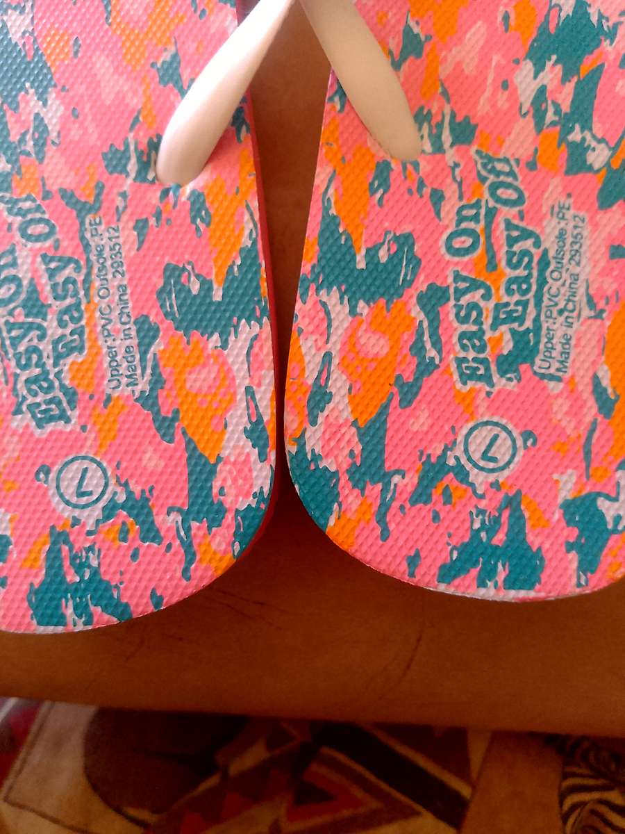 LADIES SANDALS SIZE 7 BRAND NEW