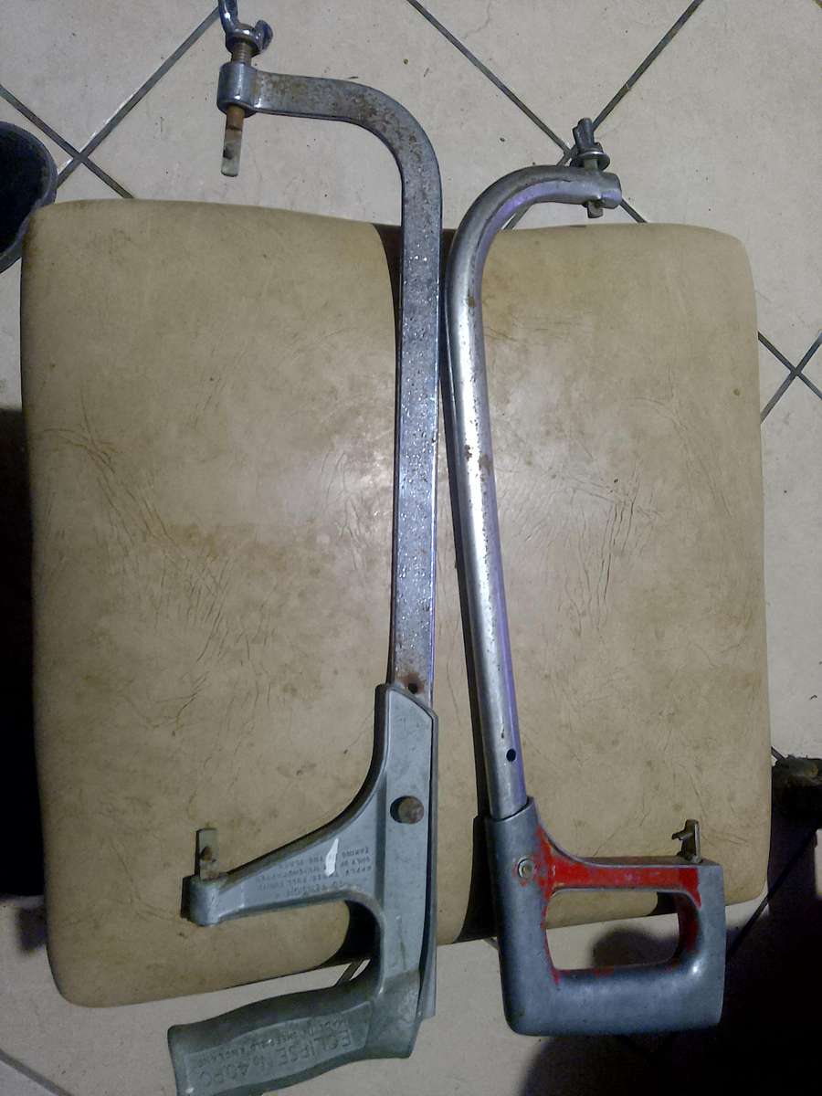 TWO HACKSAWS WITHOUT BLADES GOOD CONDITION