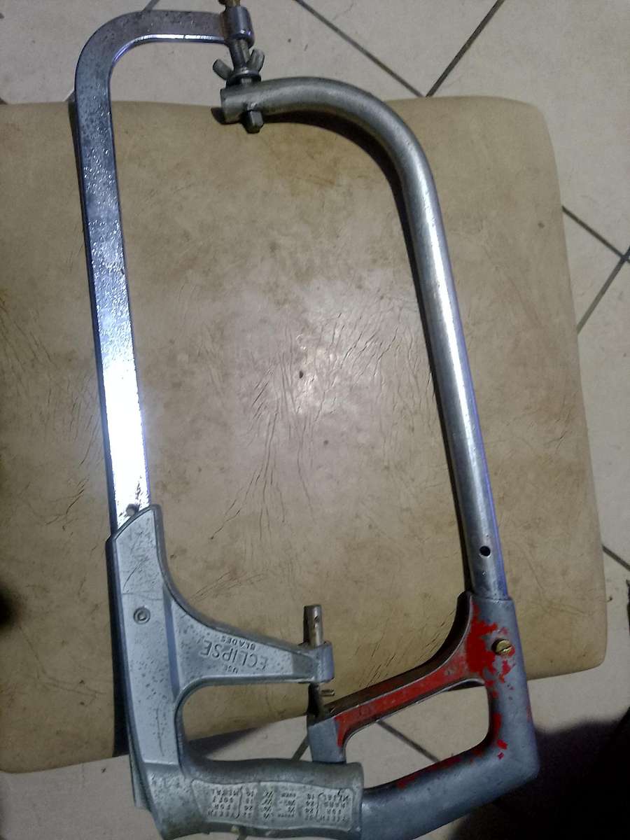 TWO HACKSAWS WITHOUT BLADES GOOD CONDITION