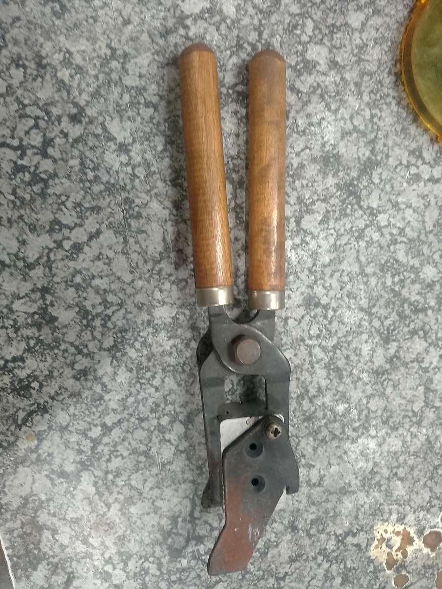 DOUBLE CAVITY LEE BULLET MOLD