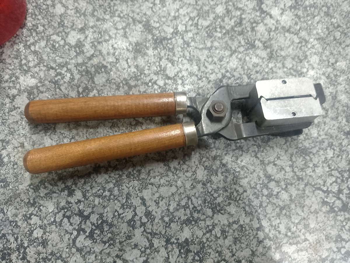 DOUBLE CAVITY LEE BULLET MOLD