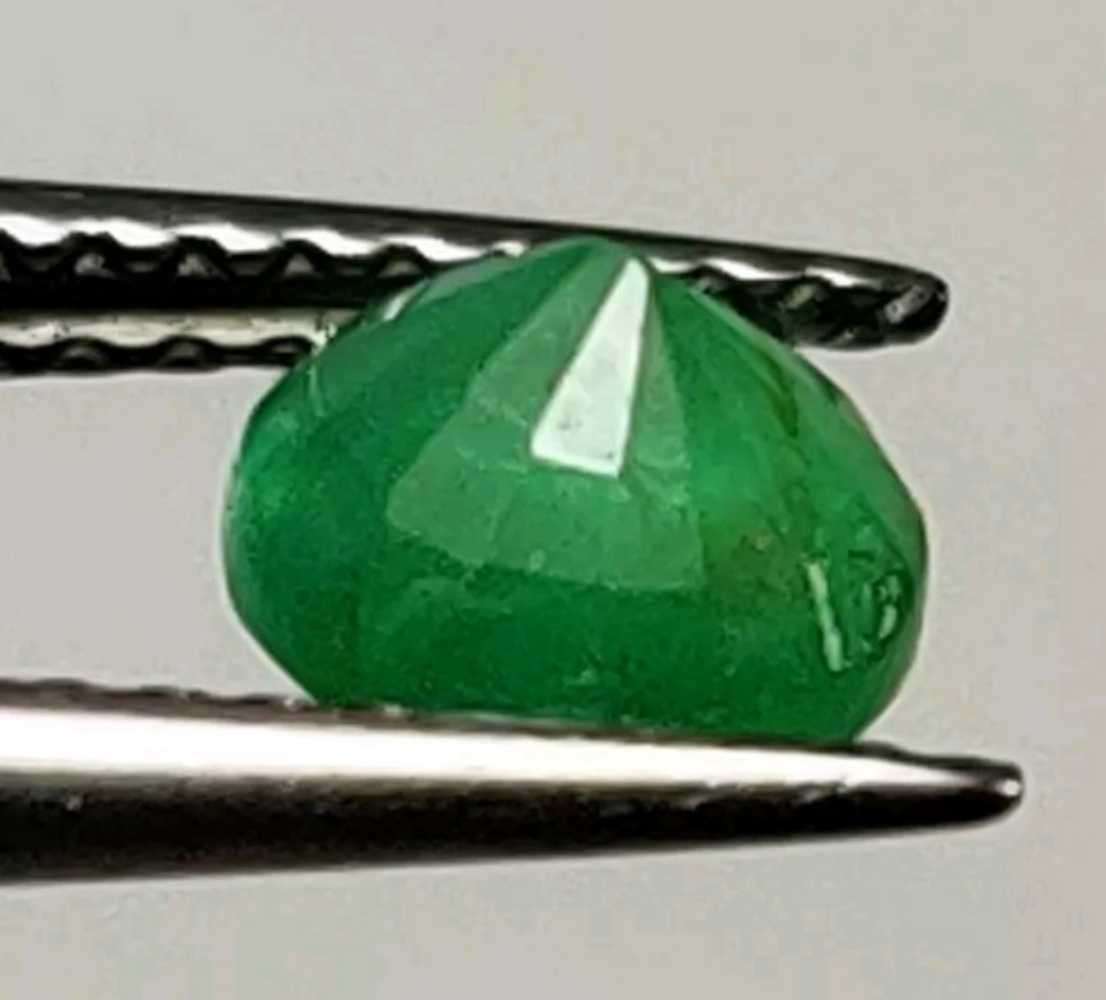 Natural 0.78 Ct Emerald VIDEO