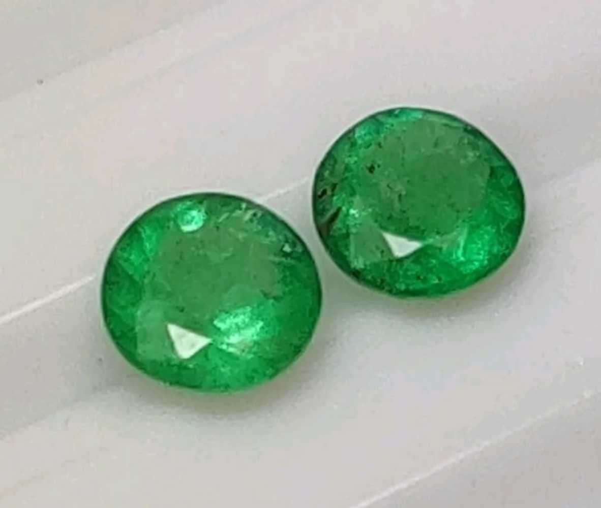 Natural 0.77 Ct Emerald Pair Video