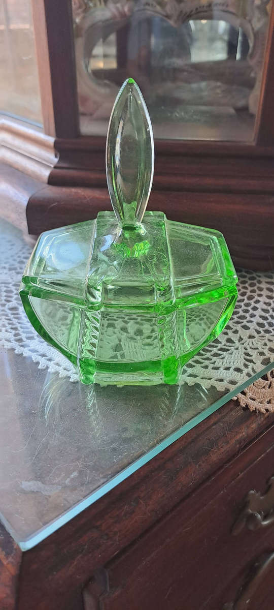 Art deco Uranium glass trinket bowl with lid beautifull
