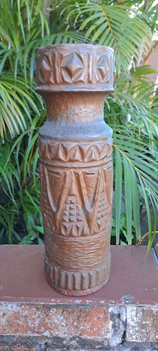Heavy 2.3kg vintage copper chimney vase