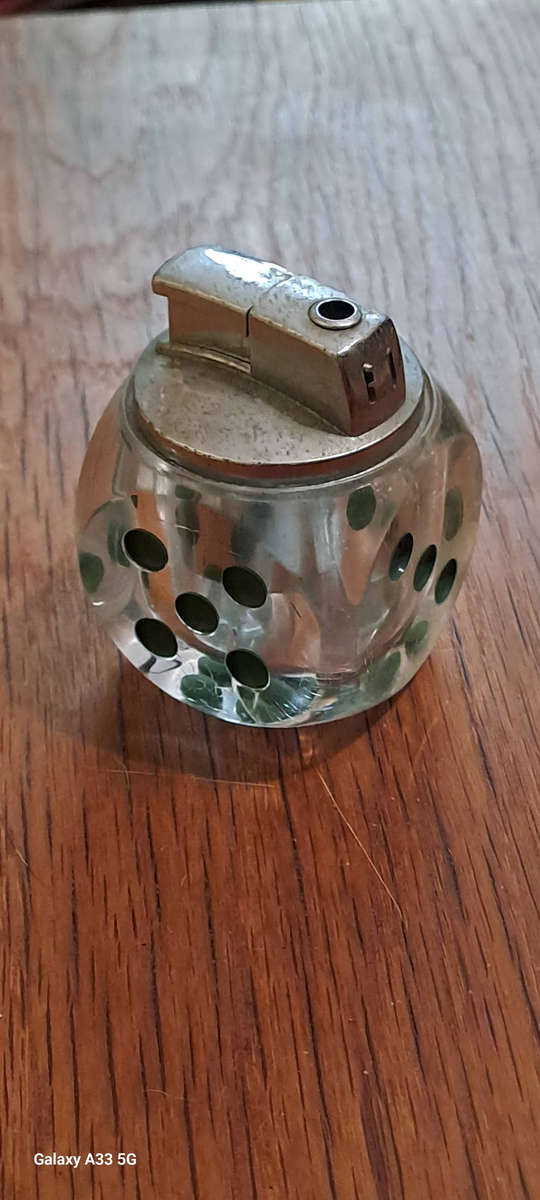 Vintage Coney Dice table lighter