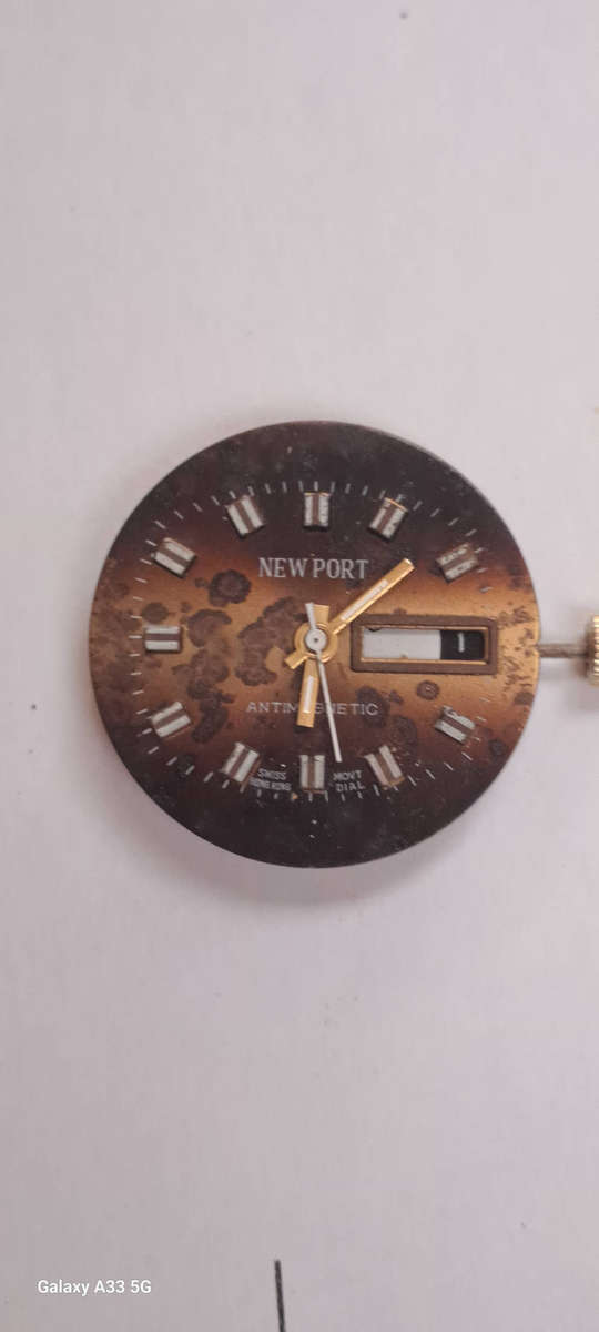 Assorted vintage men's watches for spares or repairs