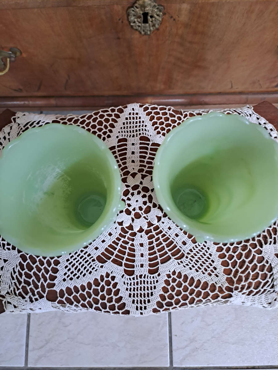 Pair of beautiful 1950's Art Deco Jadeite