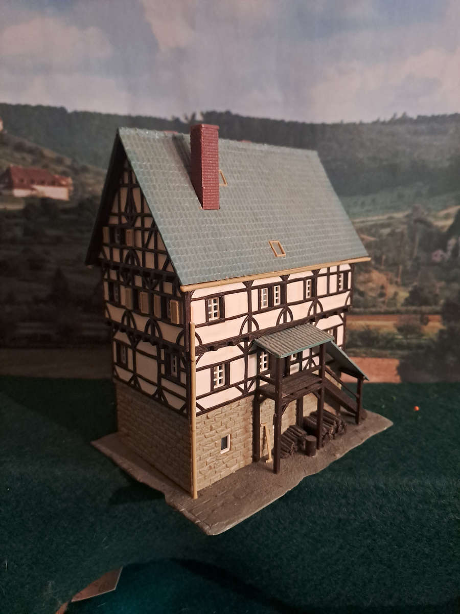 Kibri HO 4184 multi story building