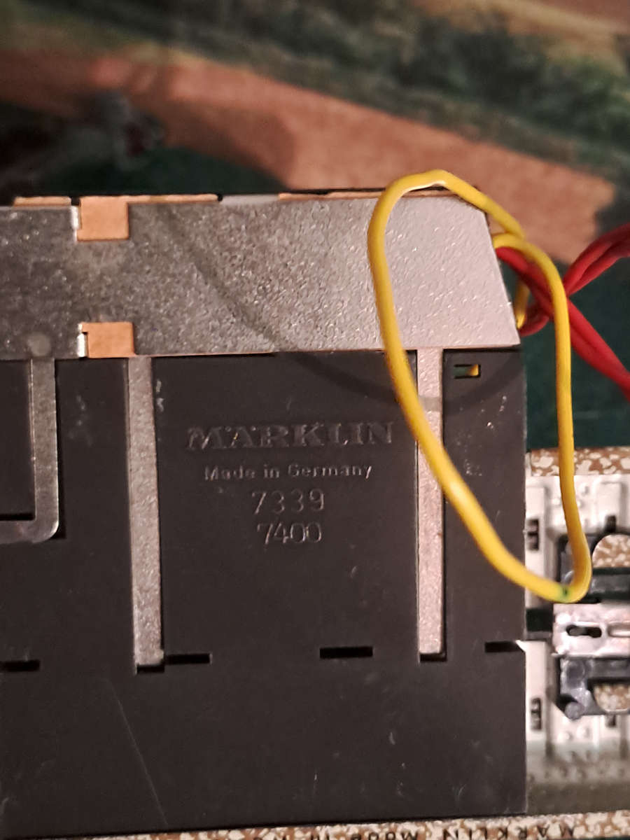 Marklin HO M track and signal 7339