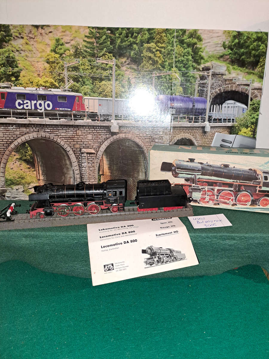 Marklin HO DB steam loc and tender  DB 23014 3005