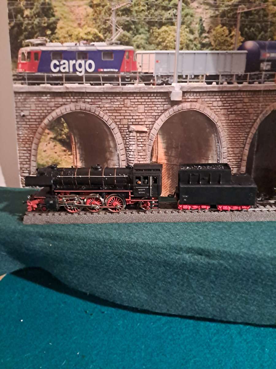 Marklin HO DB steam loc and tender  DB 23014 3005