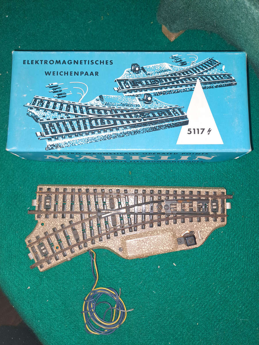 marklin HO 5118 Left hand electric turn out