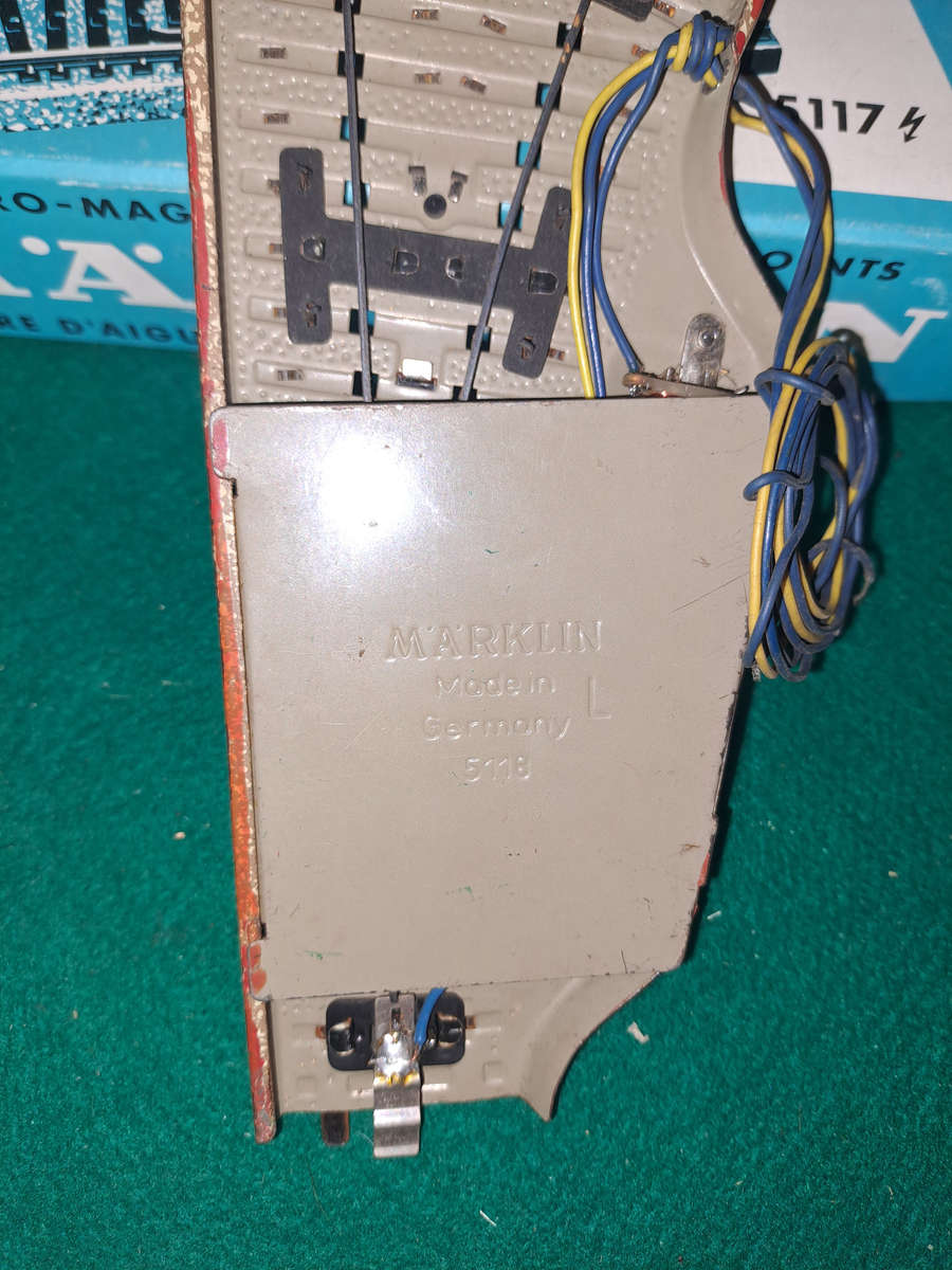 marklin HO 5118 Left hand electric turn out