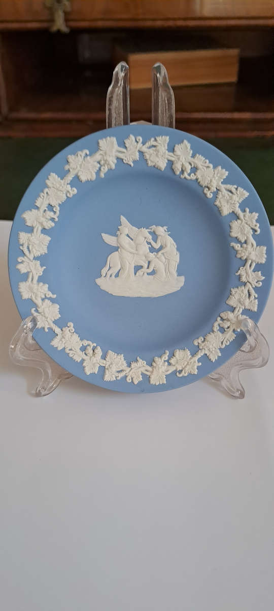 Wedgwood 112mm blue plate