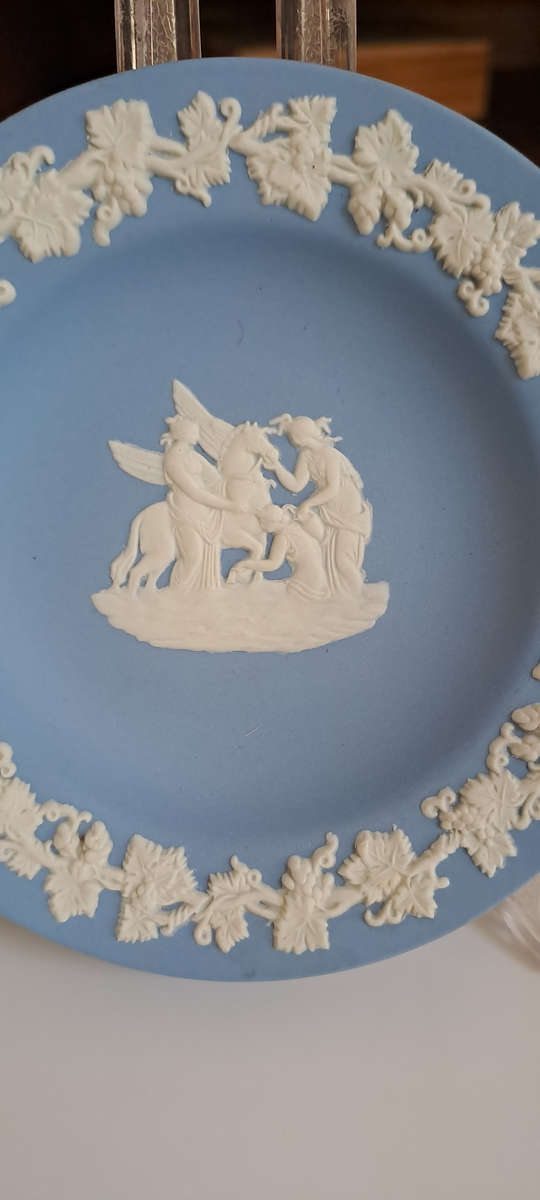 Wedgwood 112mm blue plate