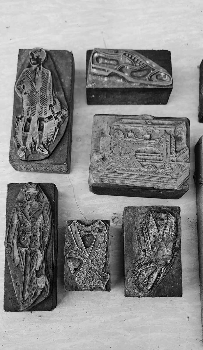 8 Vintage Brands clothing store lead stamps