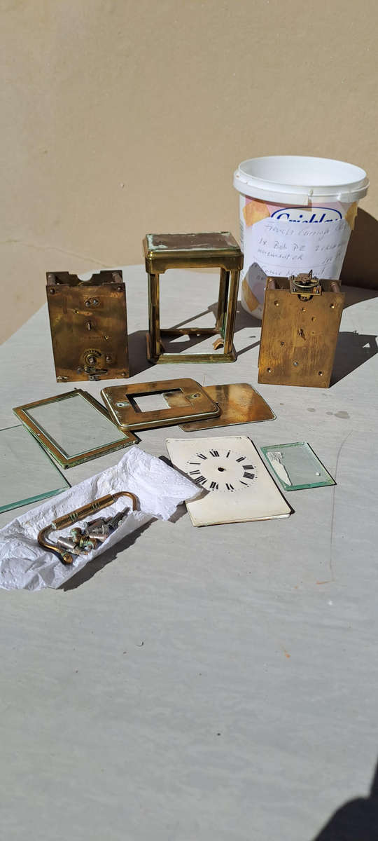 2x French carriage clock movements 1x working