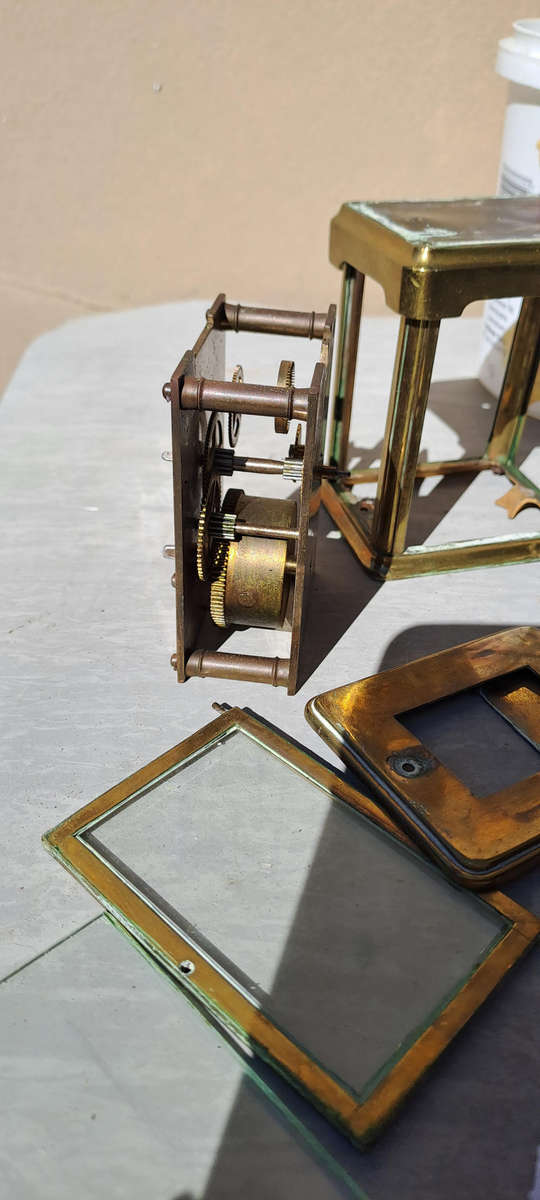 2x French carriage clock movements 1x working