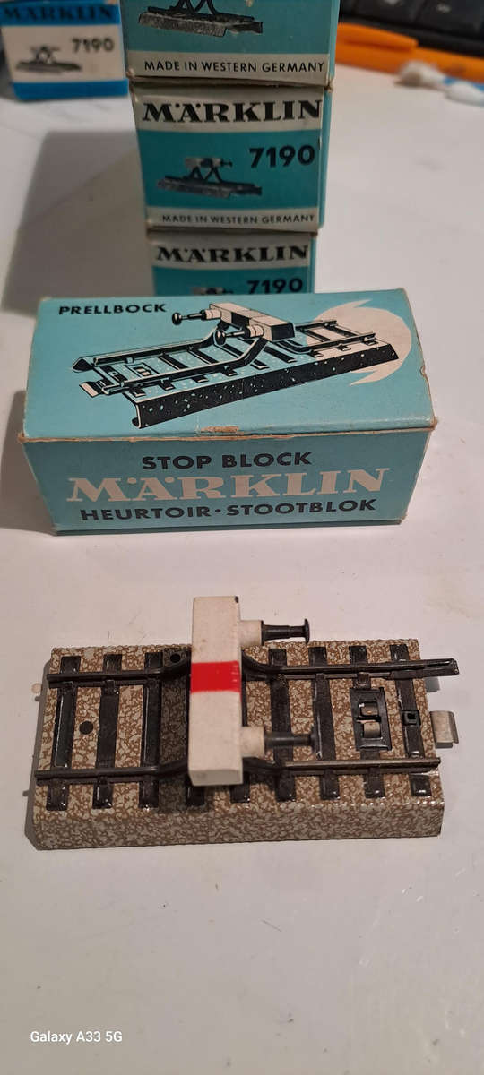 Marklin Ho 7190 rail end bumpers new in box