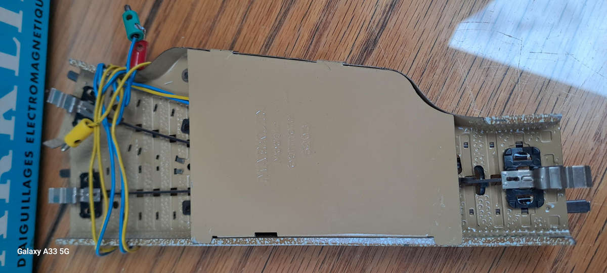 Marklin HO 5203 electric turn out/points Left