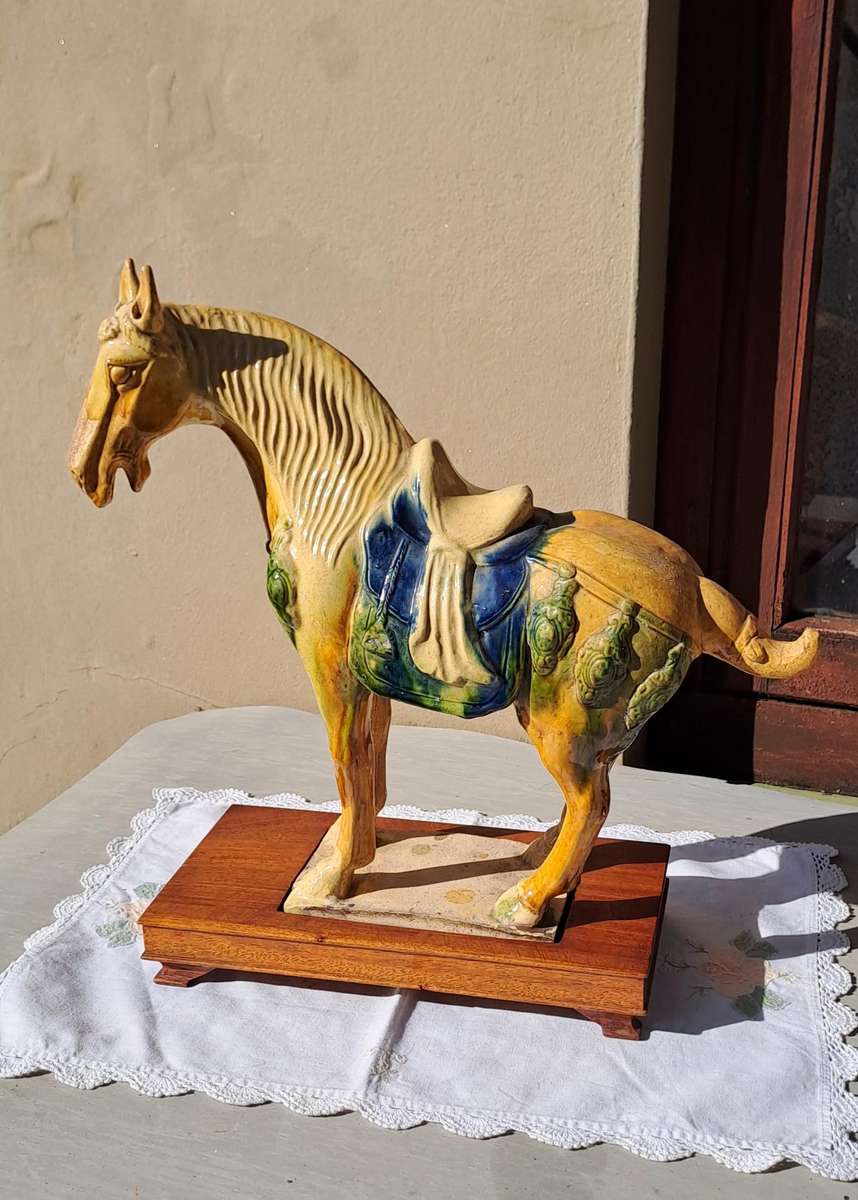 Large Vintage 36 cm 1960/70`s Tang Horse Beautiful