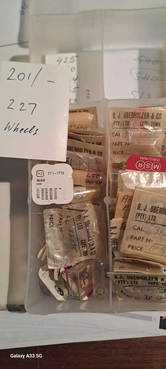 job lot vintage watch parts as per pictures