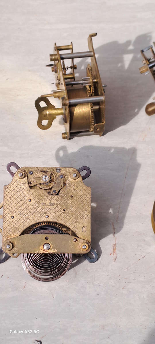 4x small vintage clock movements some working others not tested French, keinzle and others
