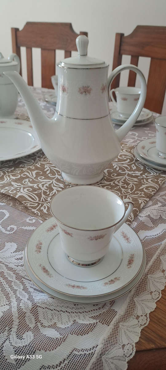 Noritake Glenaire 2060 10 place tea coffee set complete also listed compl. dinner service