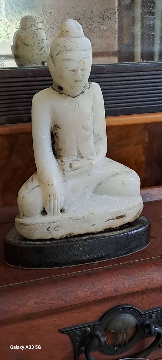 Burmese/mYANMAR EARLY 19TH CENTURY Alabaster Carved Shan Buddah Statue