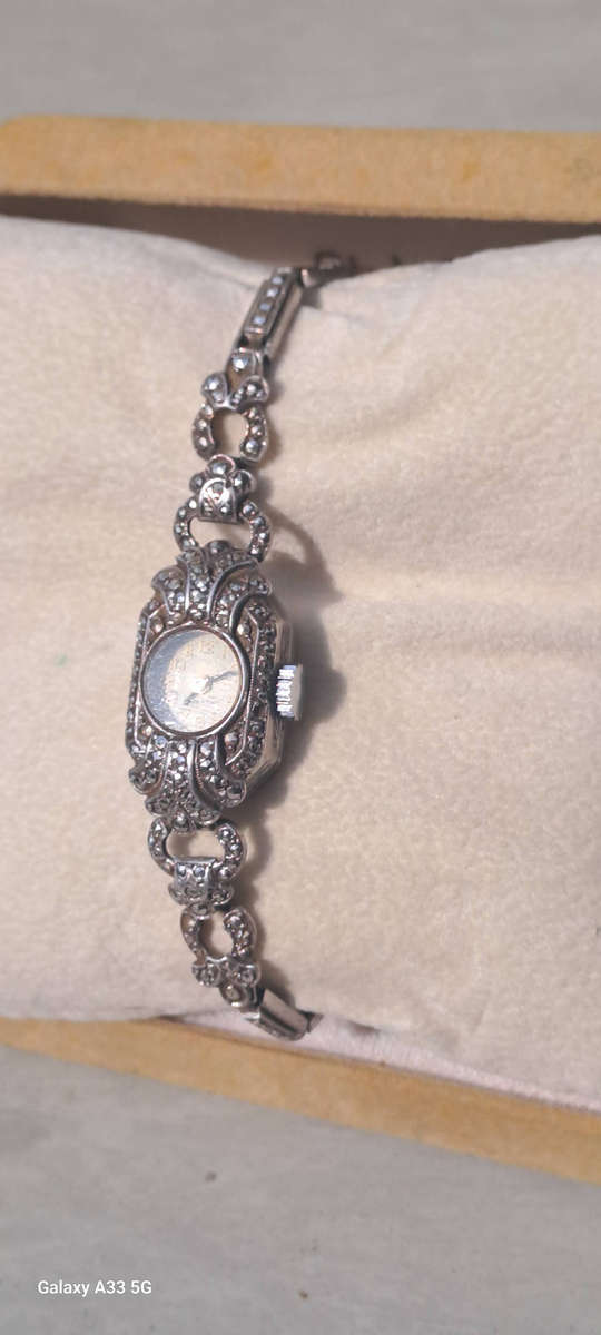 Stirling silver and marcasite vintage ladies watch stunning working keeping time 17 Jewels