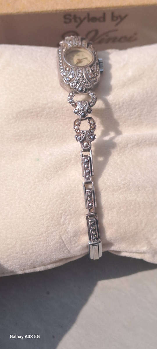 Stirling silver and marcasite vintage ladies watch stunning working keeping time 17 Jewels