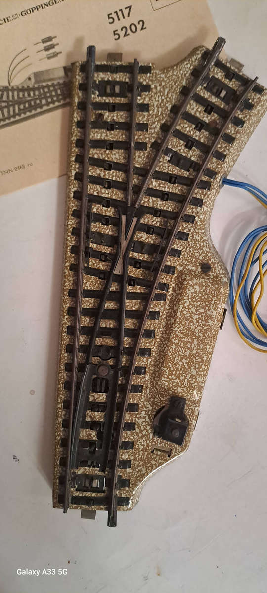 Marklin HO M track electric turn out  right 5119 with booklet  like new