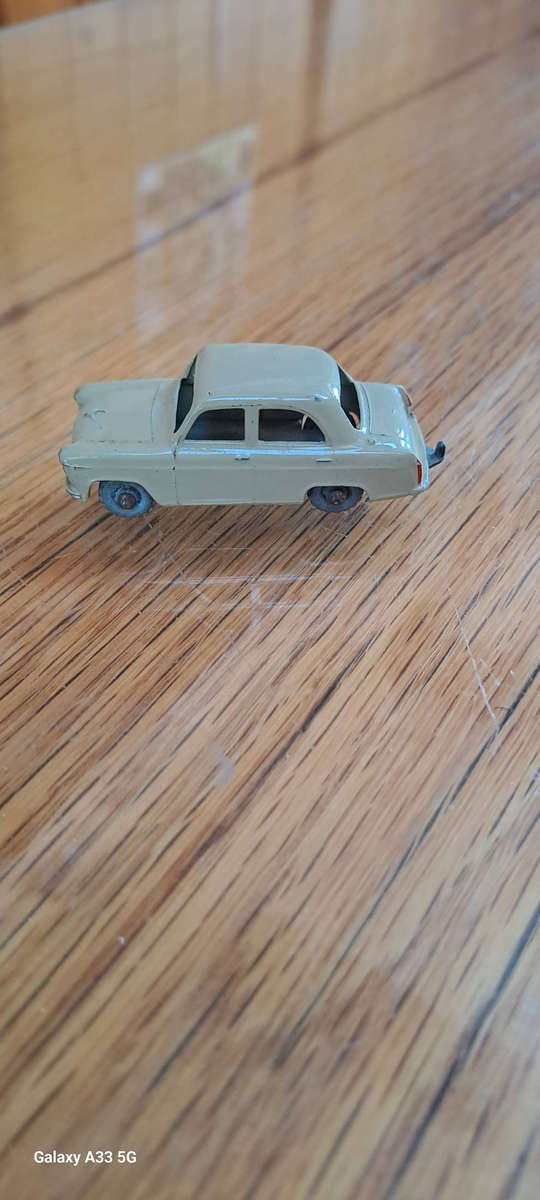 Lesney Matchbox No 30 Ford very nice condition