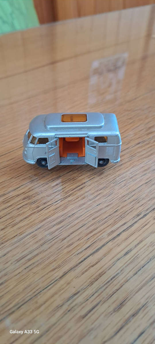 Lesney Matchbox No 34 Volkswagen Camper very nice condition