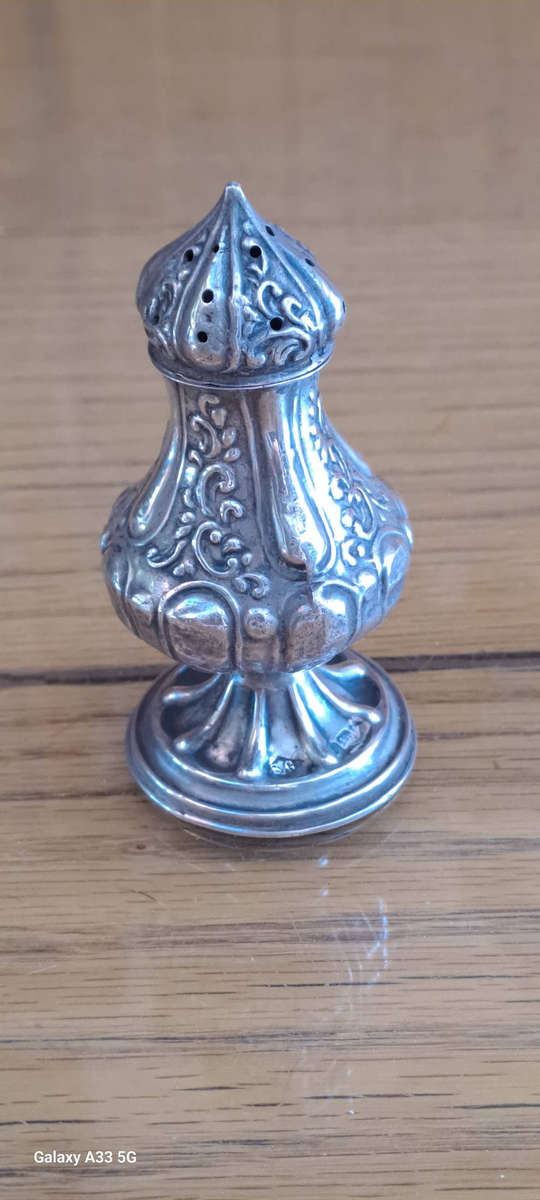 Birmingham Silver 1904 S.Glass 1900-1912 salt/pepper shaker