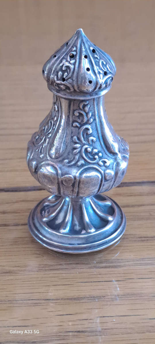 Birmingham Silver 1904 S.Glass 1900-1912 salt/pepper shaker
