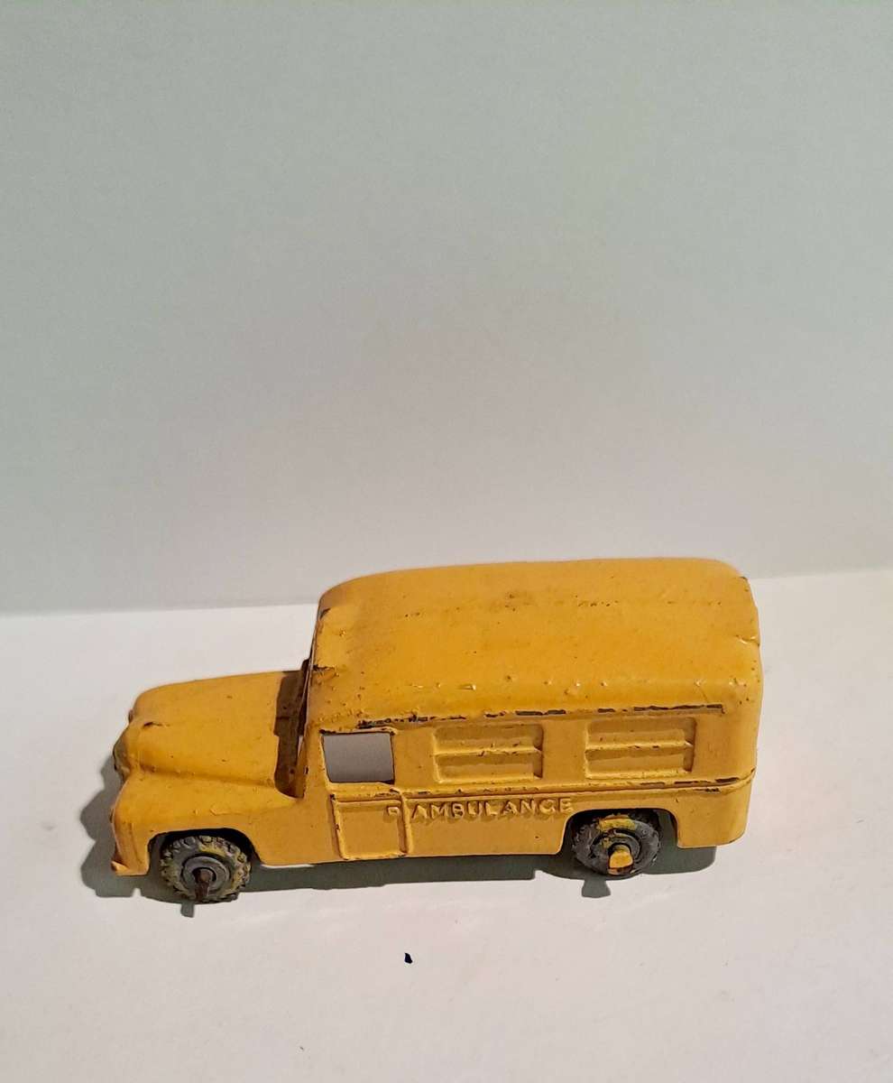 Lesney Matchbox No 14b Ambulance re sprayed