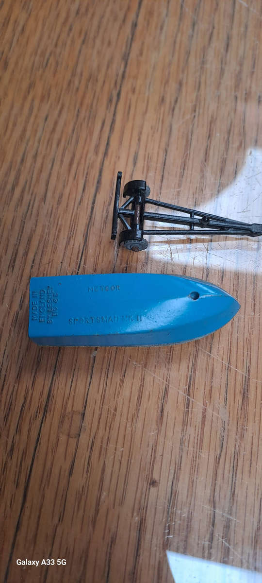 Matchbox / Lesney ~ No48Meteor sportsman MK11 boat and trailer very nice condition