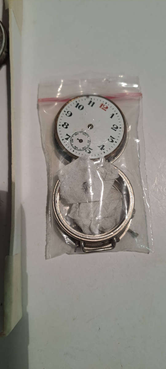 Mixed lot of watches for spares or repairs, some working.