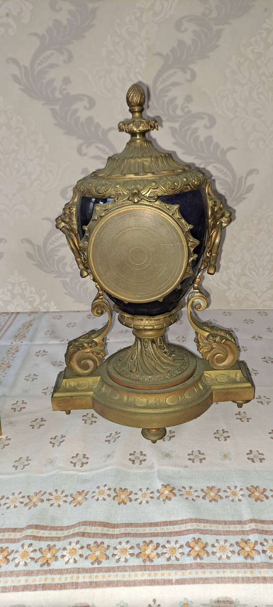 French Japy Feres triptych / garniture clock with 2 flanking urns