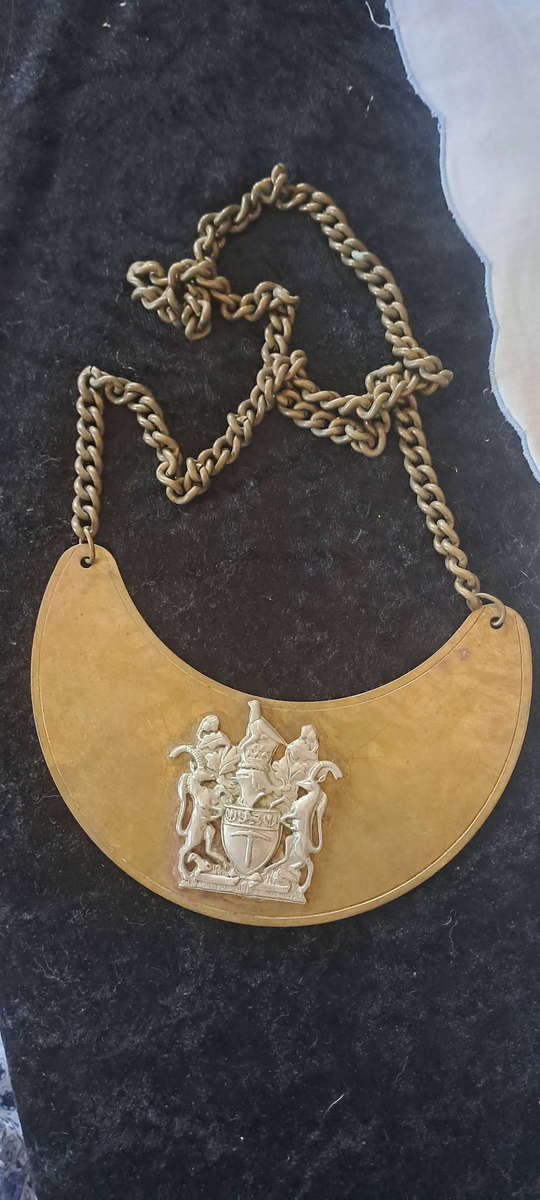 Rhodesian internal Affairs Chief's Gorget Badge of office 1953-1979