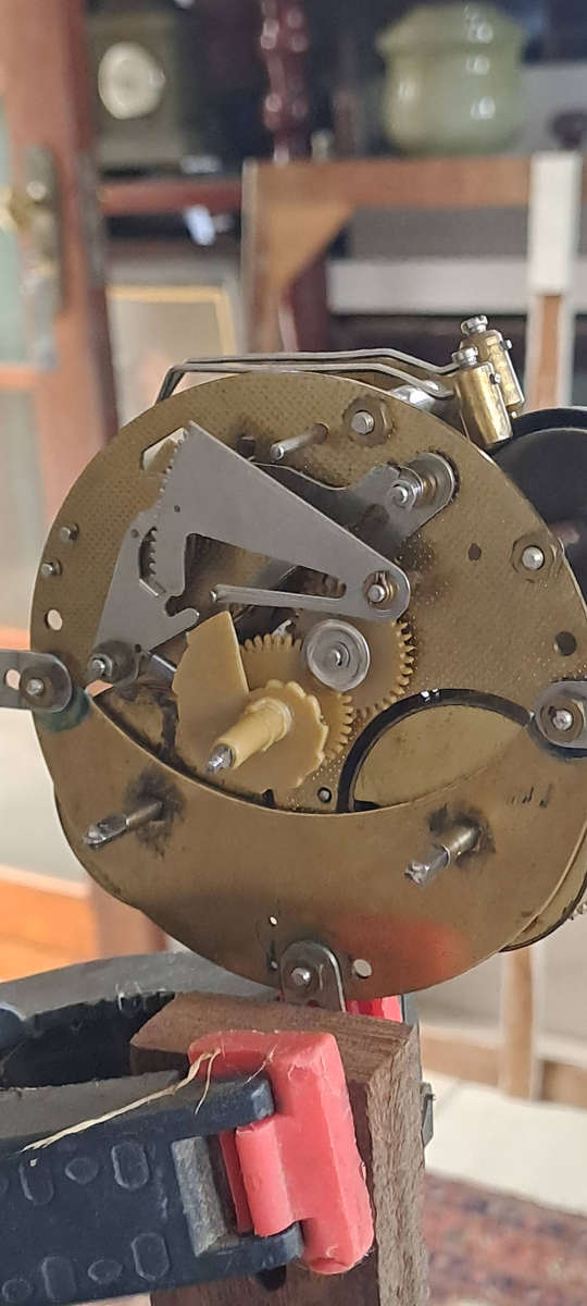 Hermle 80  131-080 clock movement complete with pendulum