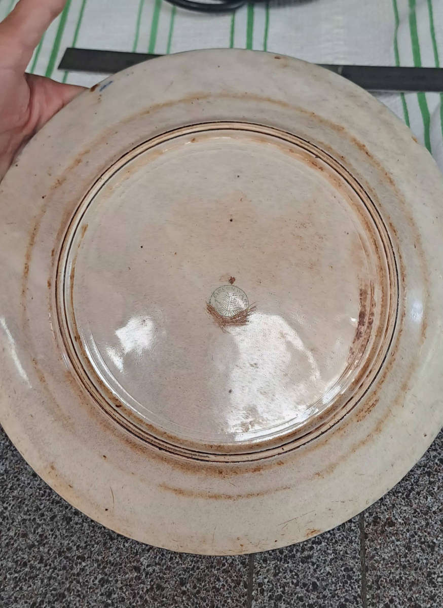 Willow patern Gibson ware 255mm plate