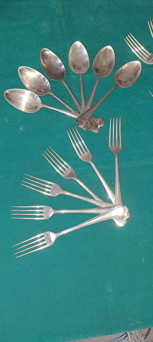 Set of 24pce A1 Dixon silver plated cuttlery set BEAUTIFULL ****REDUCED****