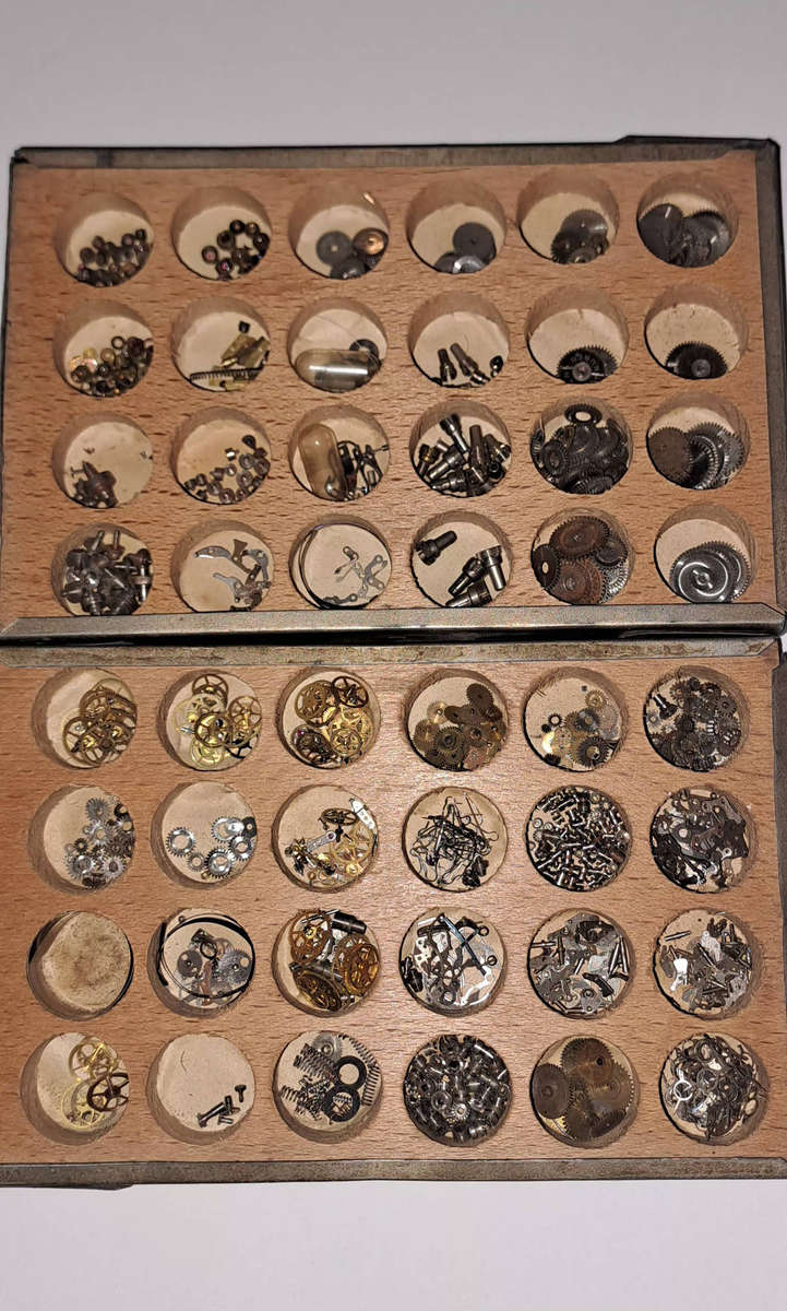 Assortment of Vintage BUREN watch parts
